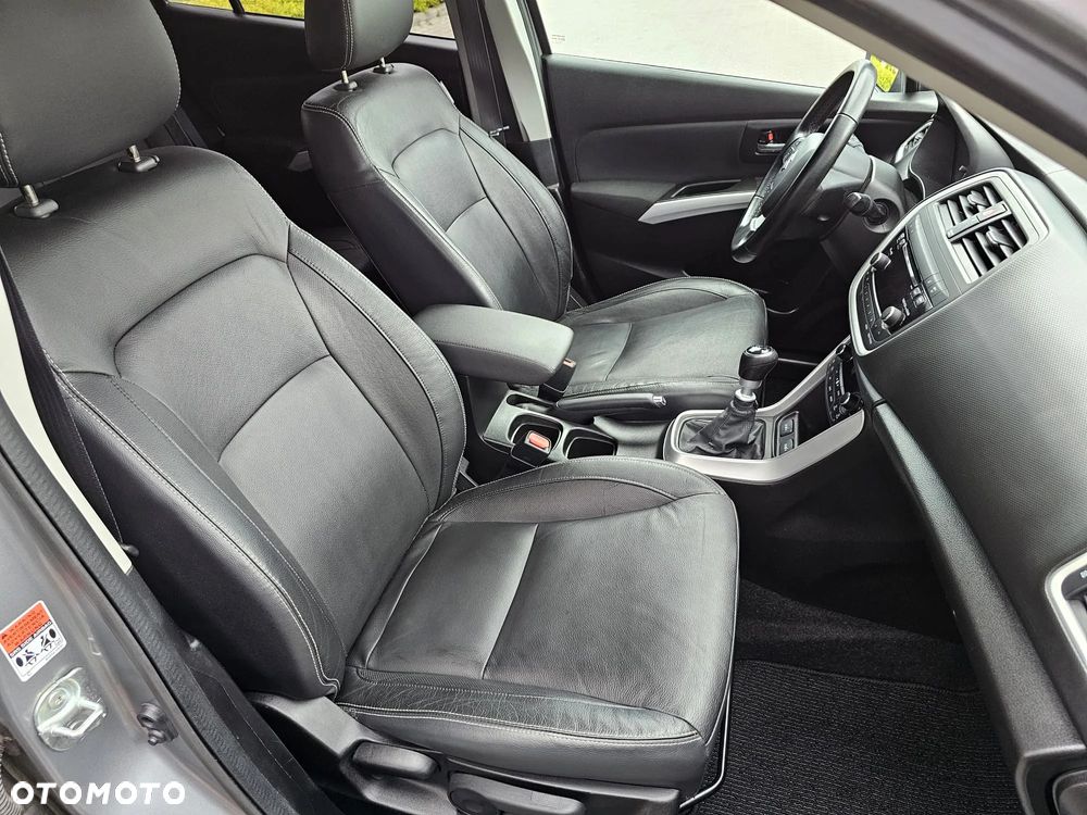 Suzuki SX4 S-Cross 1.6 DDiS Premium - 24