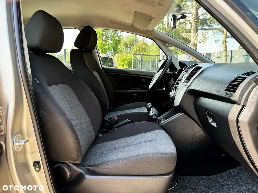 Kia Venga 1.4 CVVT ISG Vision - 35