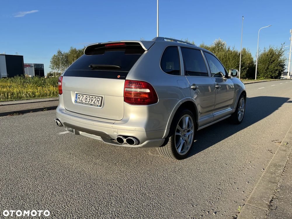 Porsche Cayenne - 10