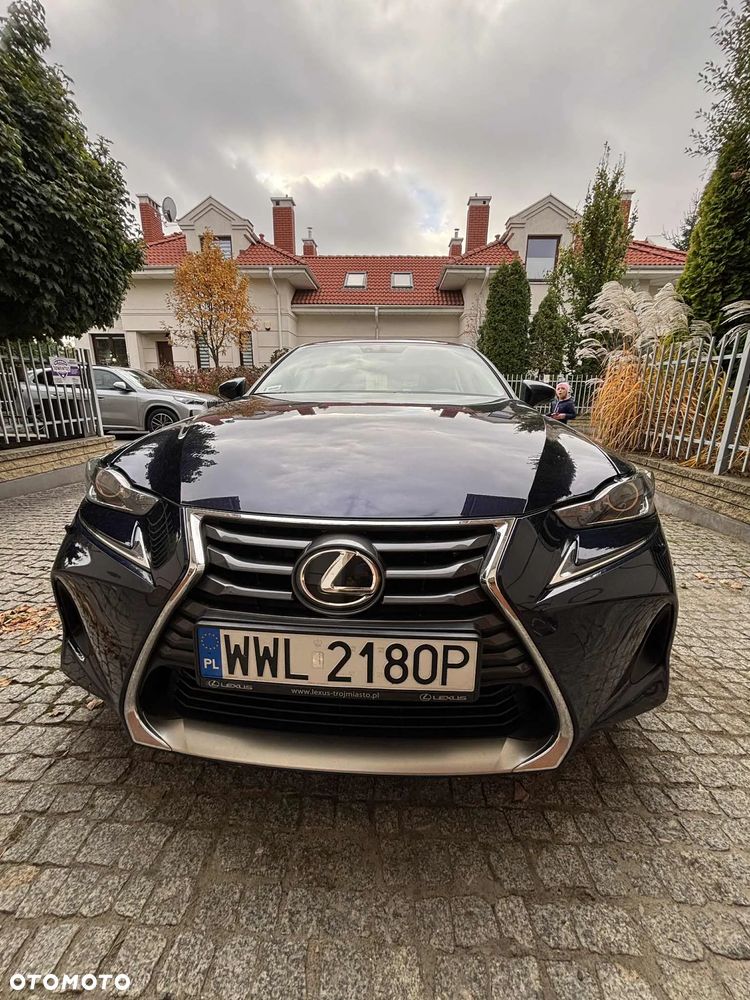 Lexus IS - 7