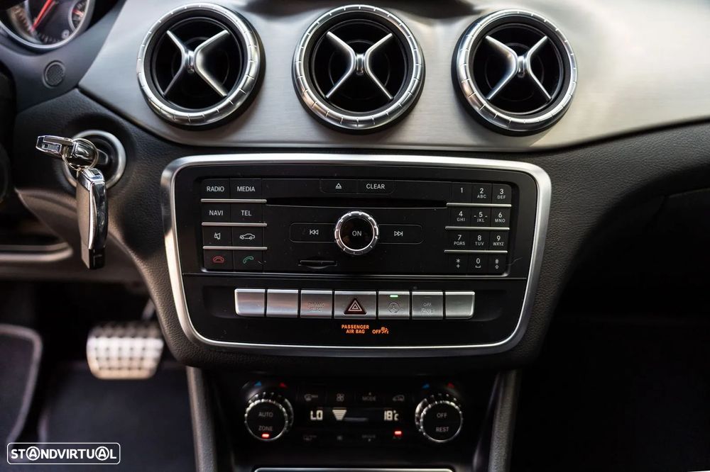Mercedes-Benz CLA 220 d Shooting Brake AMG Line Aut. - 14