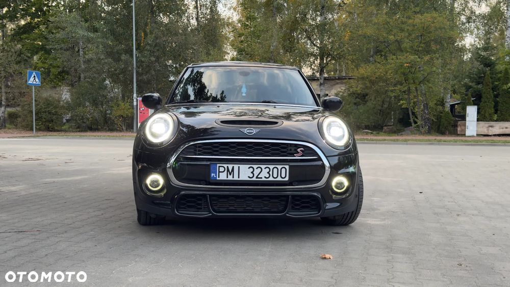 MINI Cooper John Works Trim - 4