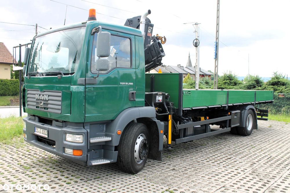 MAN TGM  18.280 żuraw hiab 122 skrzynia  7.2M - 2