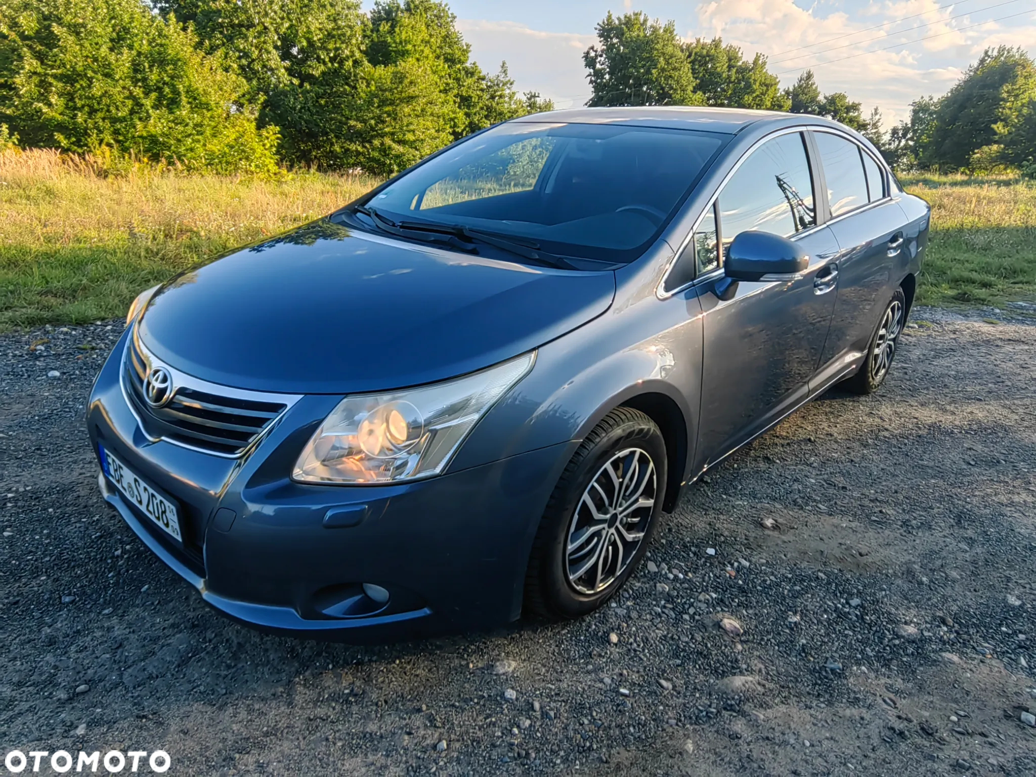 Toyota Avensis - 2