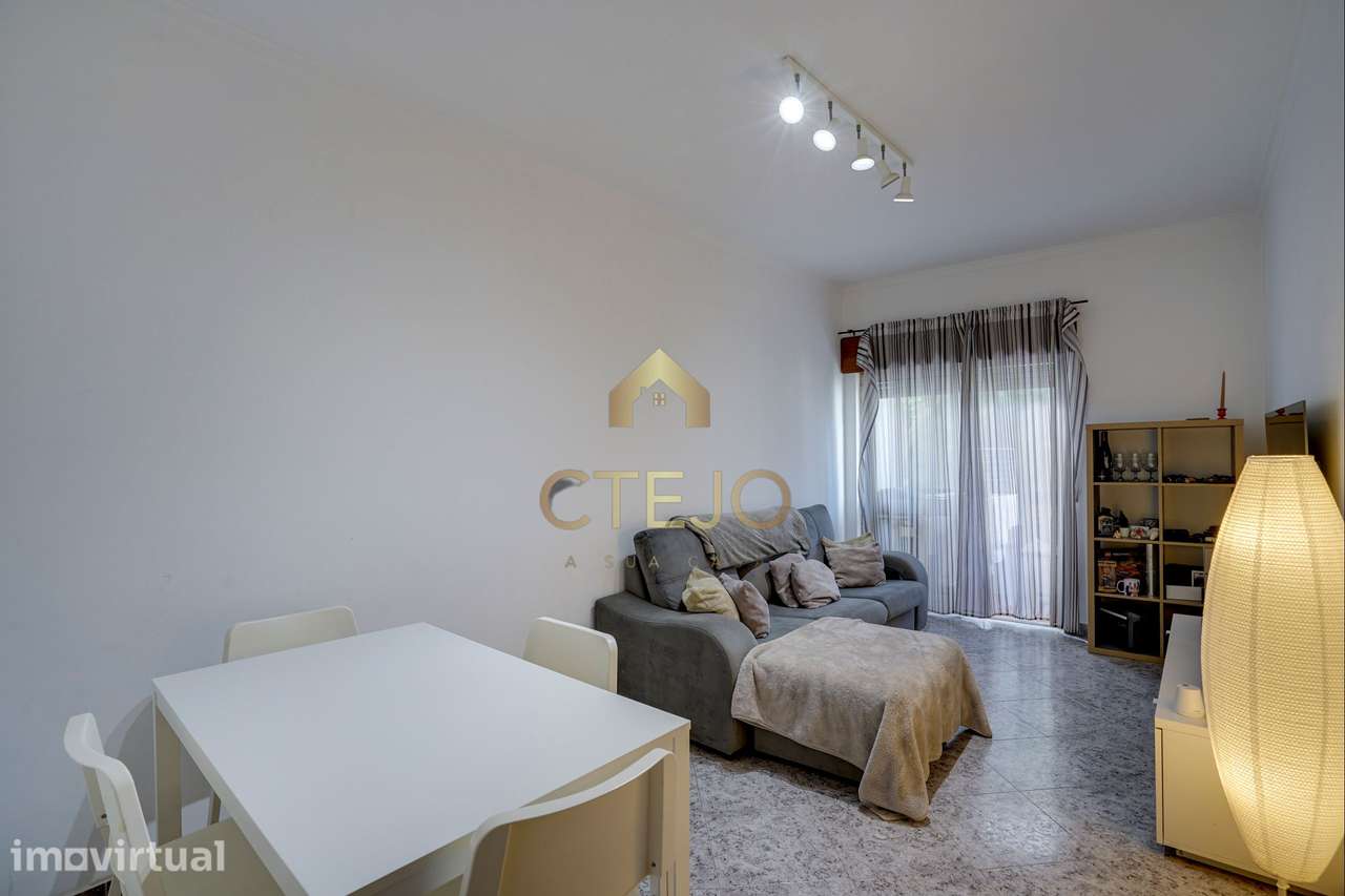 Apartamento T2  com varanda e arrecadação em Vale de Figueira , São Jo - Grande imagem: 4/28