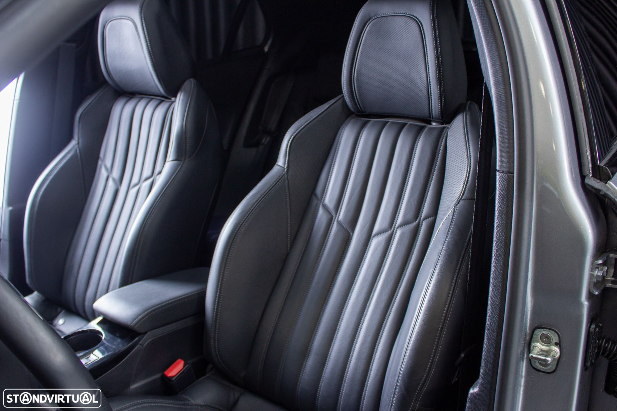 Peugeot e-2008 GT Pack - 9