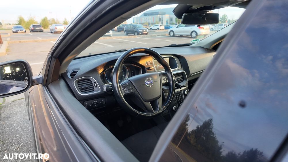 Volvo V40 D2 ECO Momentum - 28