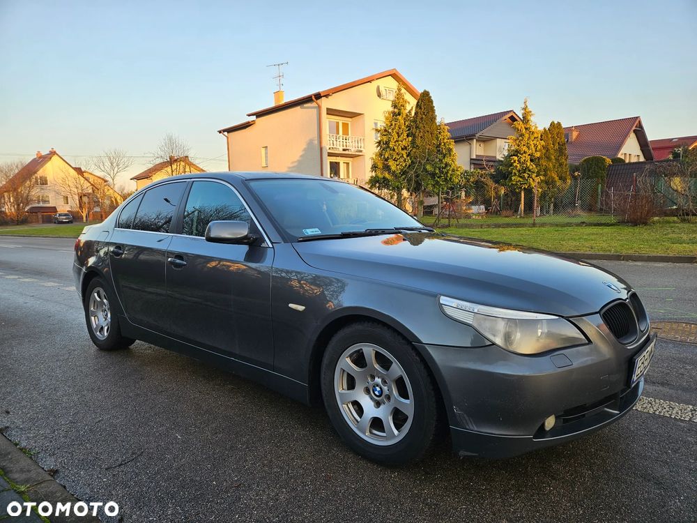 BMW Seria 5 525i - 4