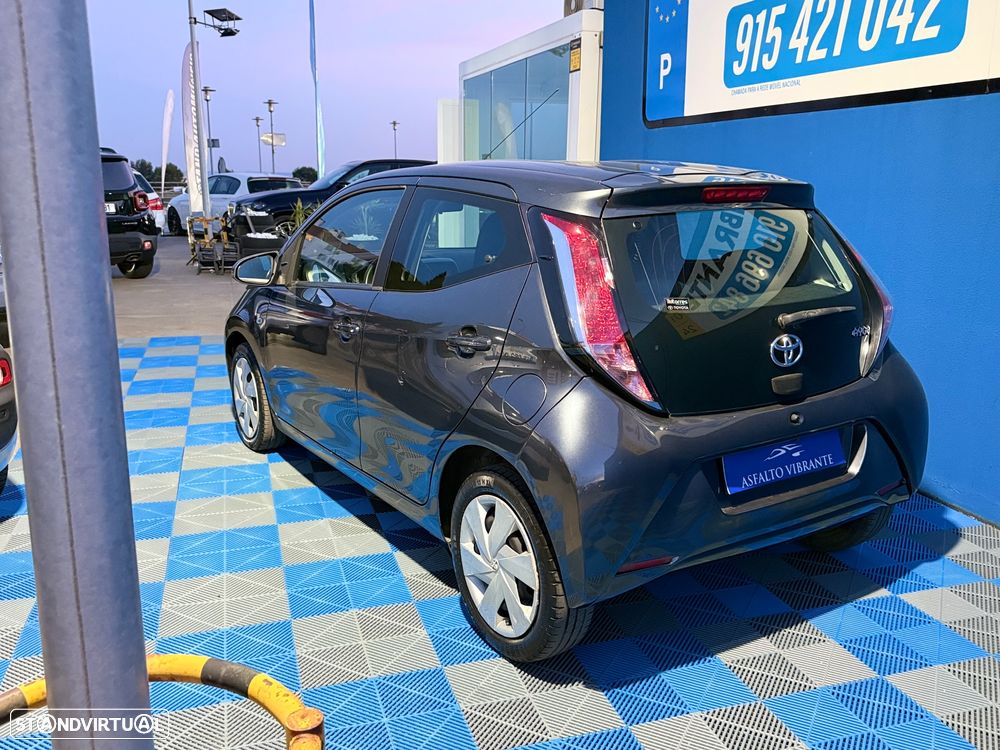 Toyota Aygo 1.0 X-Cite - 3