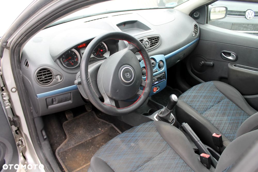 Renault Clio - 9