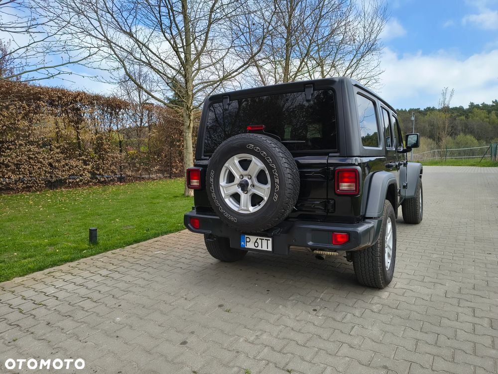 Jeep Wrangler - 6