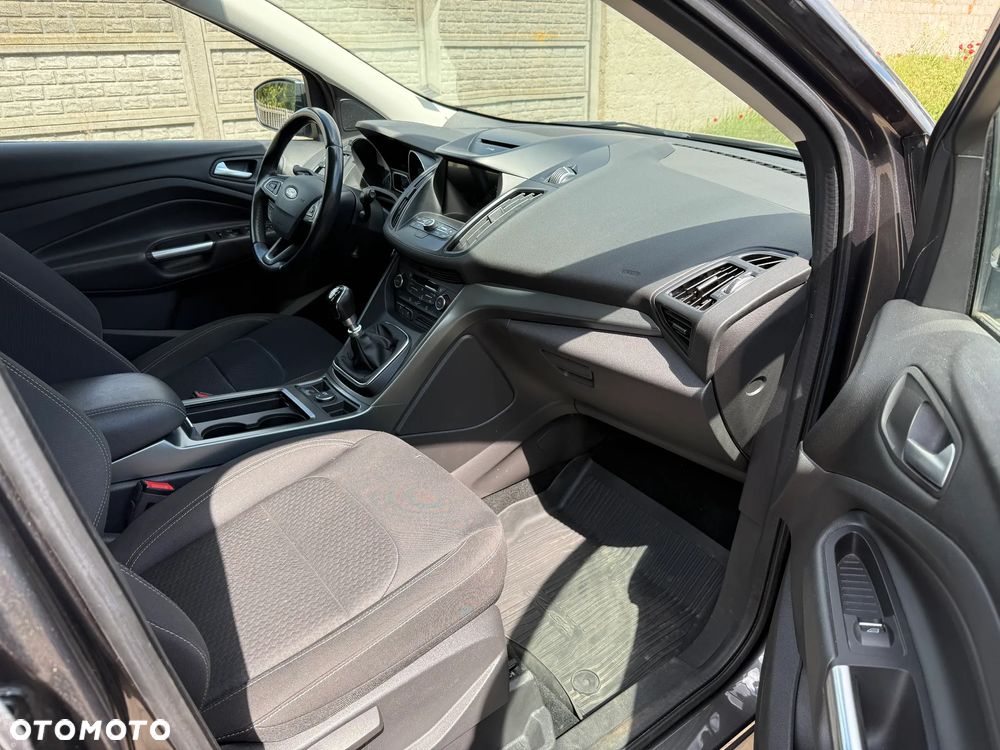 Ford Kuga 1.5 EcoBoost 2x4 Trend - 10