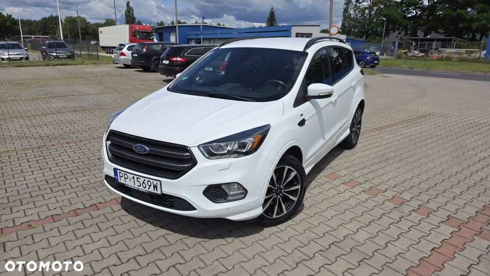 Ford Kuga 1.5 EcoBoost 2x4 ST-Line - 1
