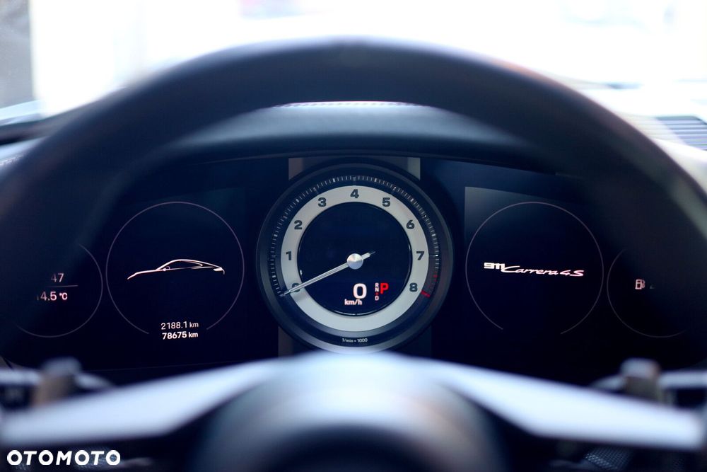 Porsche 911 Carrera 4S - 13