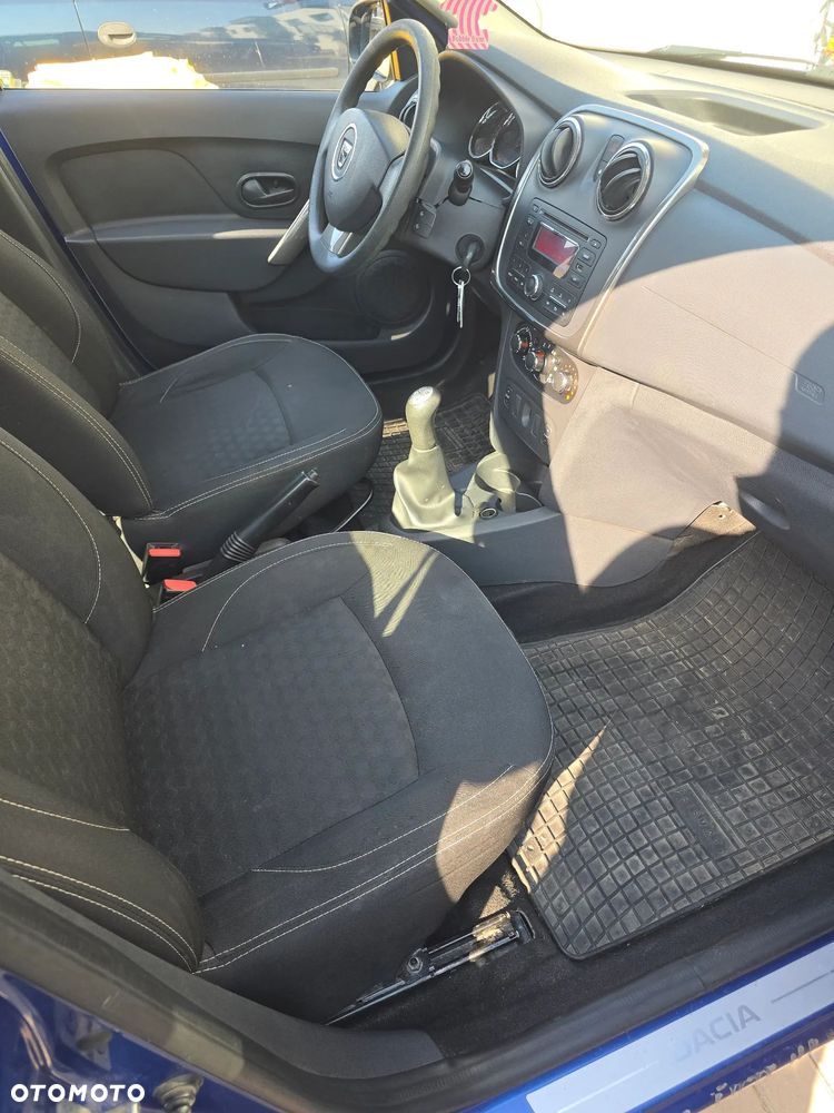 Dacia Logan 1.2 16V Laureate - 10