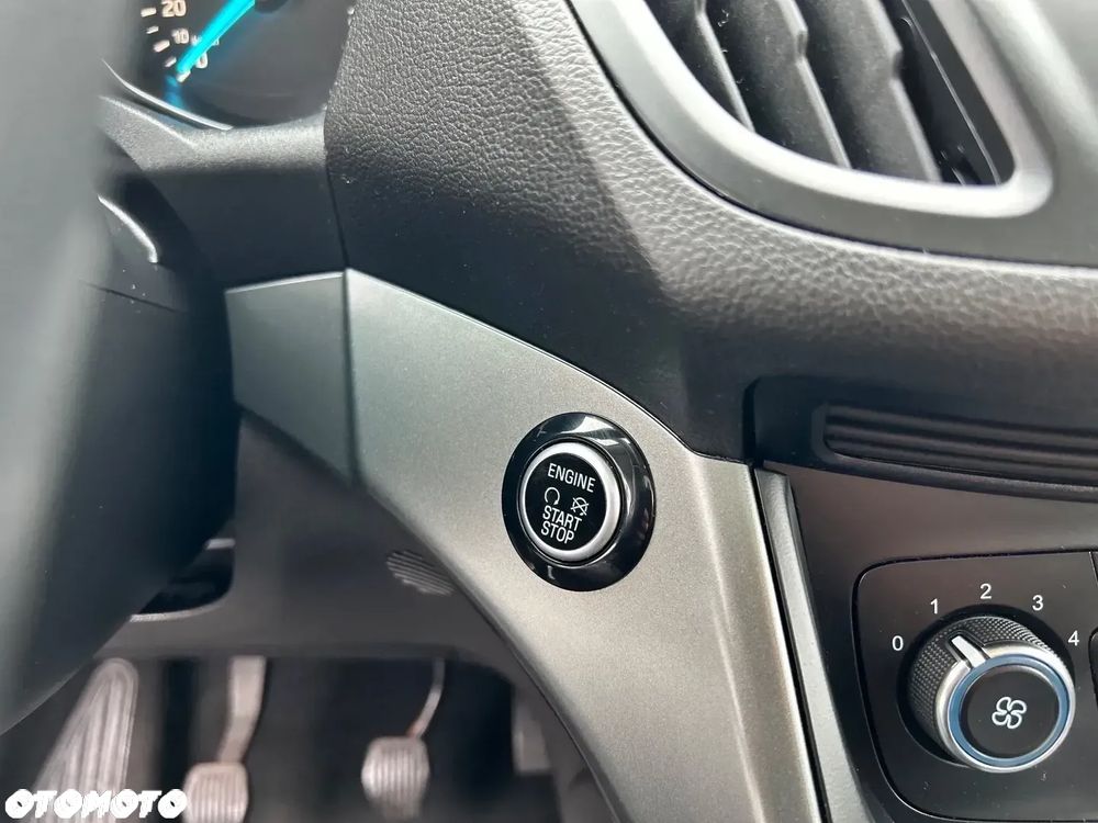 Ford Kuga 1.5 EcoBoost 2x4 Black & Silver - 16