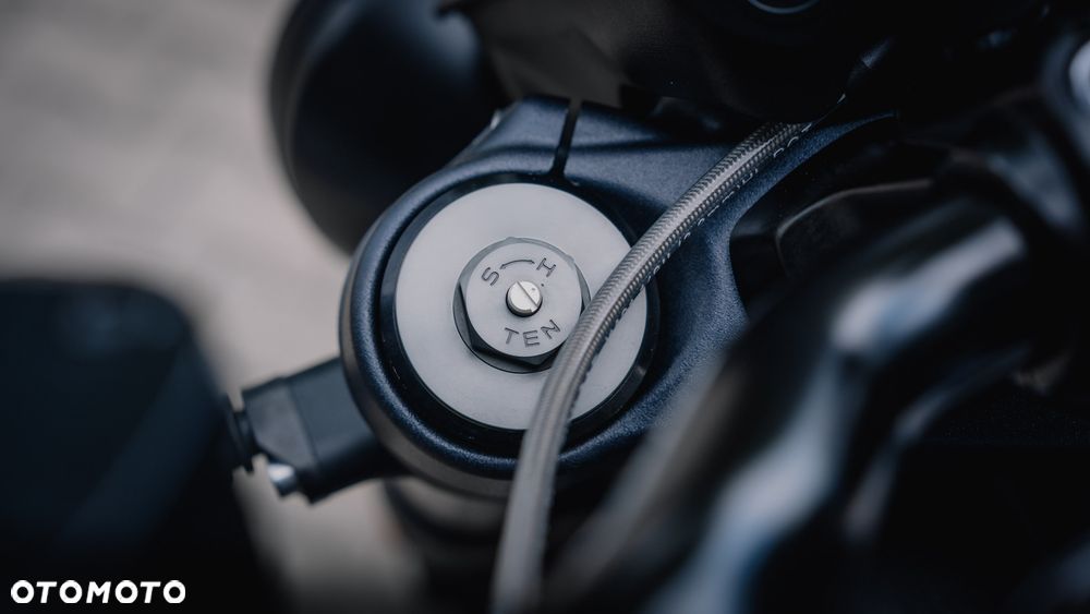 Triumph Rocket - 33