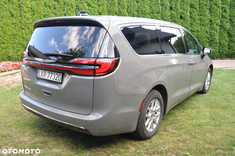 Chrysler Pacifica - 7