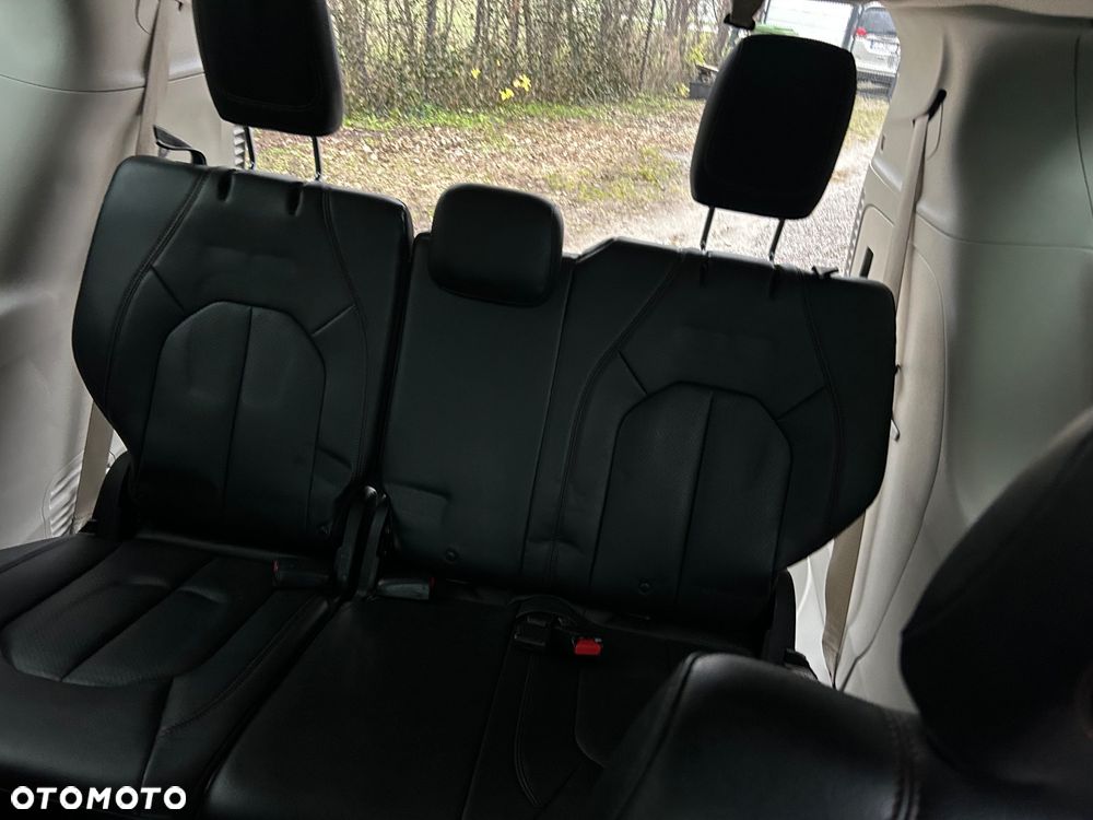 Chrysler Pacifica - 22