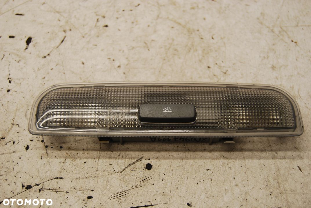 LAMPKA OŚWIETLENIA KABINY TYŁ 8P0947111A AUDI A4 B7 A3 8P - 1