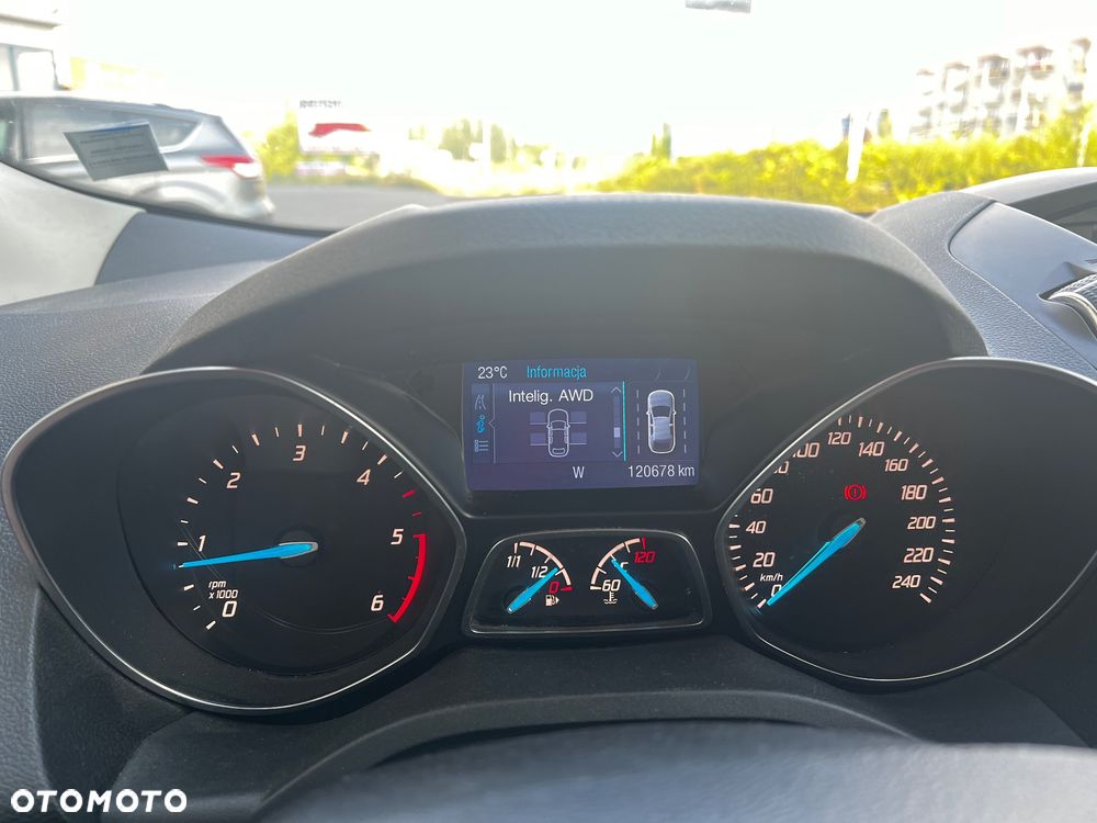Ford Kuga 2.0 TDCi 4WD Titanium - 25