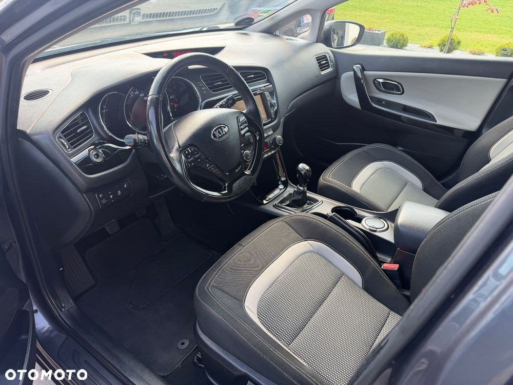 Kia Ceed 1.6 CRDi Spirit - 13