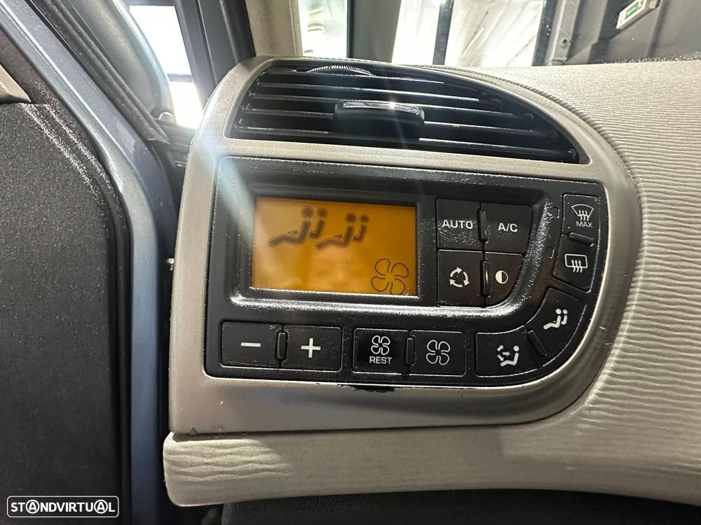 Citroën C4 Picasso - 34