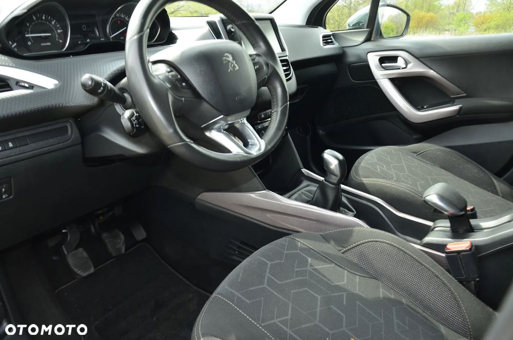 Peugeot 2008 PureTech 82 Style - 18