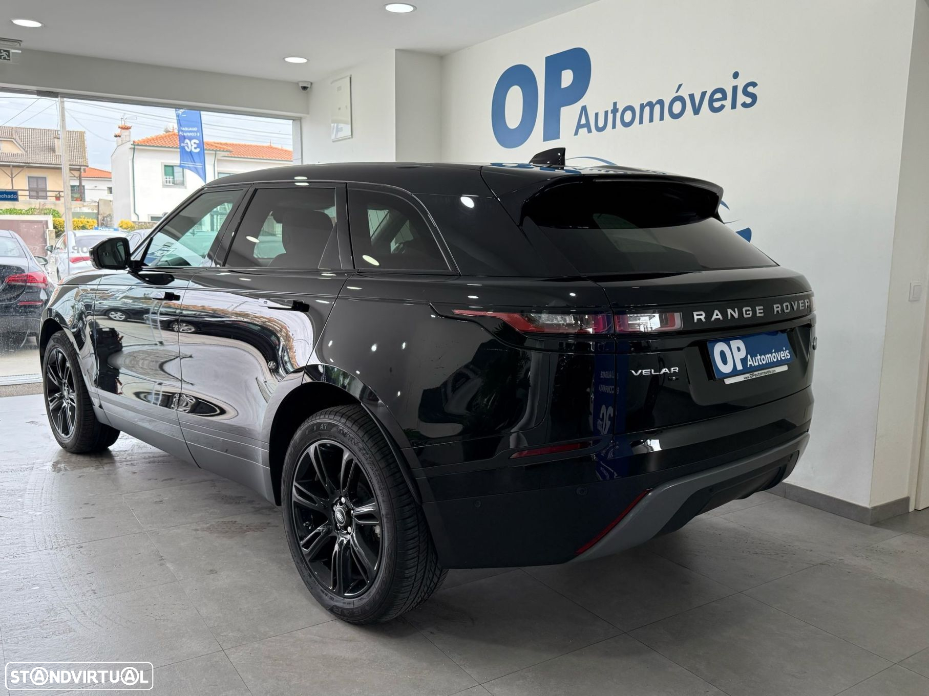 Land Rover Range Rover Velar 2.0 D200 AWD R-Dynamic S - 3