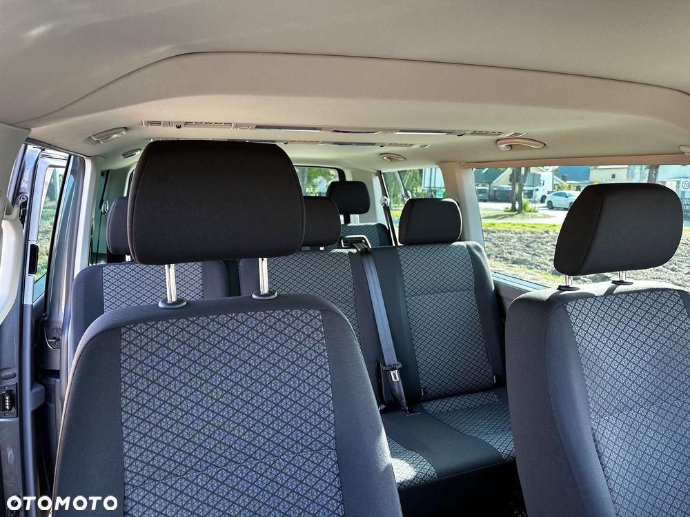 Volkswagen Caravelle - 14