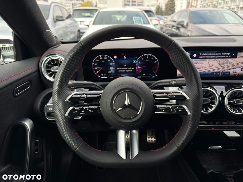 Mercedes-Benz CLA 200 AMG Line 7G-DCT - 17