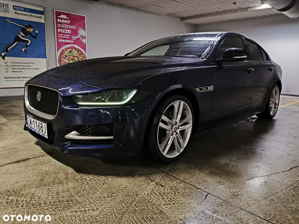 Jaguar XE 20d AWD R-Sport - 13