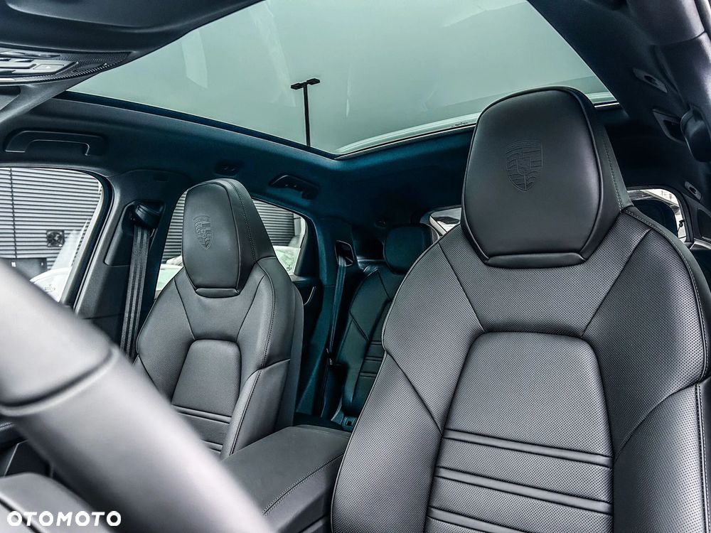 Porsche Cayenne S E-Hybrid PHEV Black Edition - 11