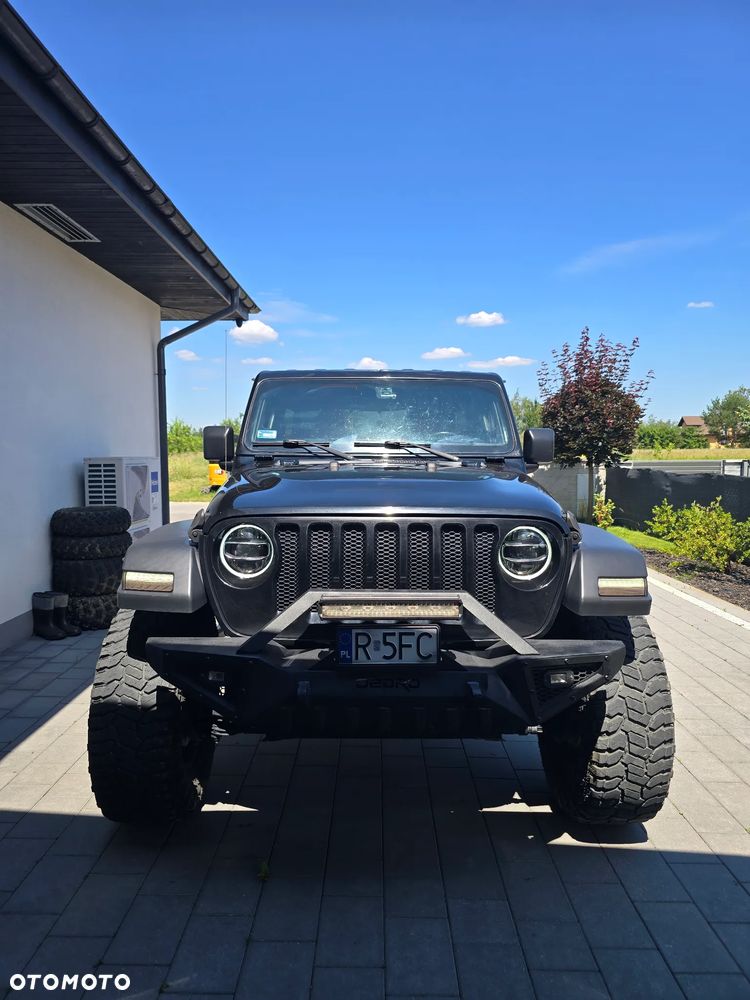 Jeep Wrangler - 16