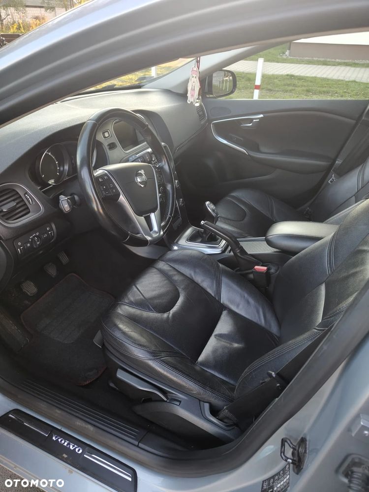 Volvo V40 D2 Momentum - 8