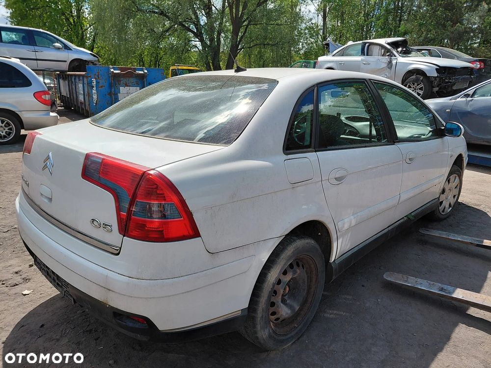 Na części: Citroen c5 Rok 2007 Pojemność 1560 Moc 80 kw Diesel - 7