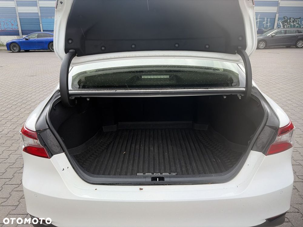 Toyota Camry 2.5 Hybrid Comfort CVT - 14