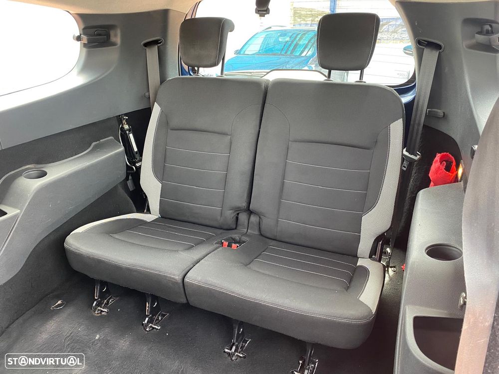 Dacia Lodgy 1.5 Blue dCi Stepway 7L - 17