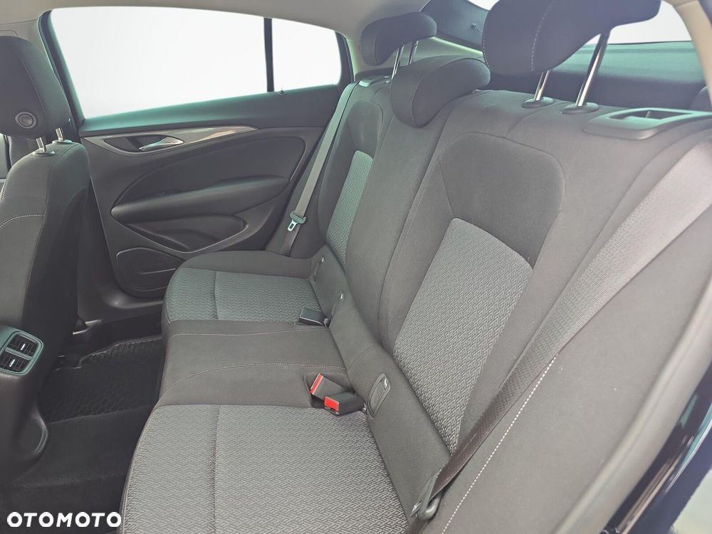 Opel Insignia - 26