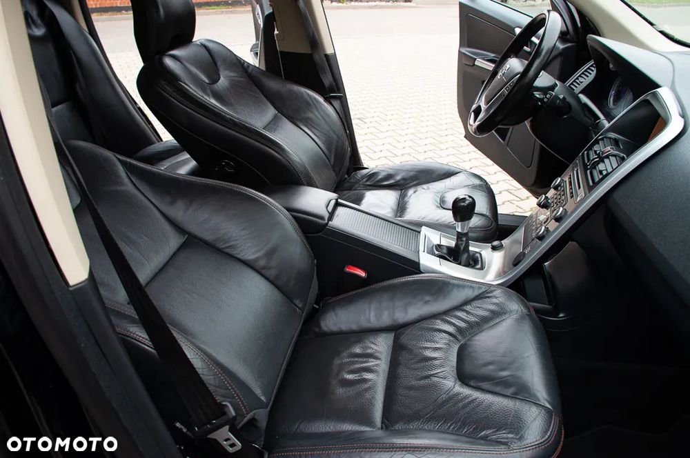 Volvo XC 60 2.4D Summum - 28