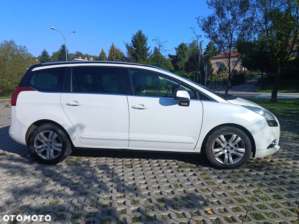 Peugeot 5008 HDI FAP 165 Automatik Premium - 4