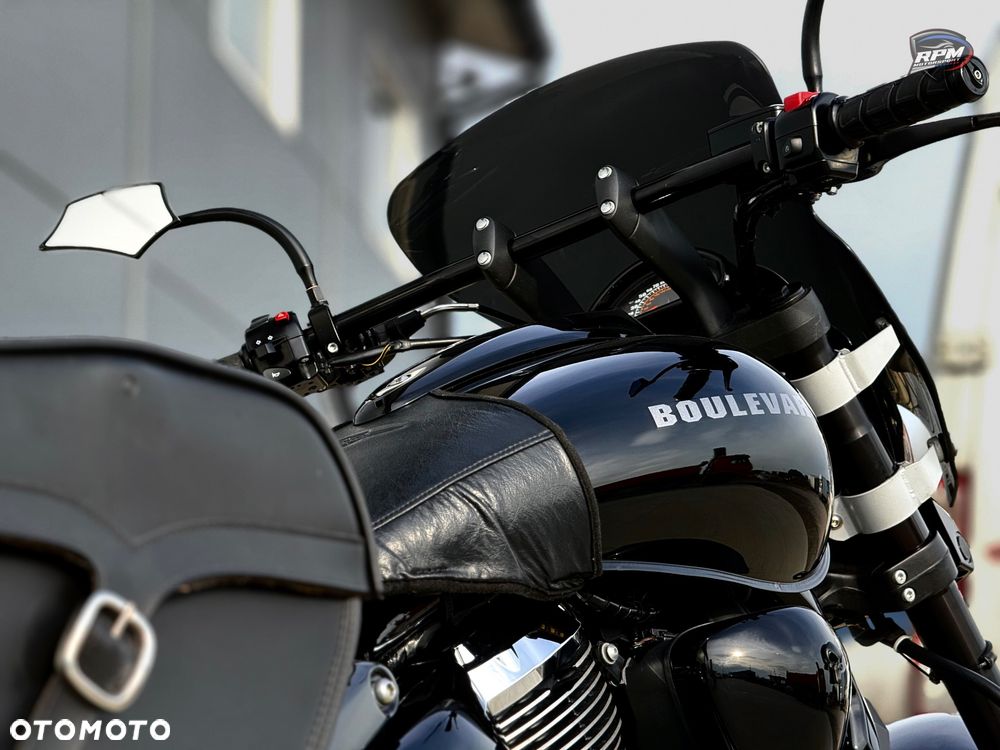 Suzuki Boulevard - 30