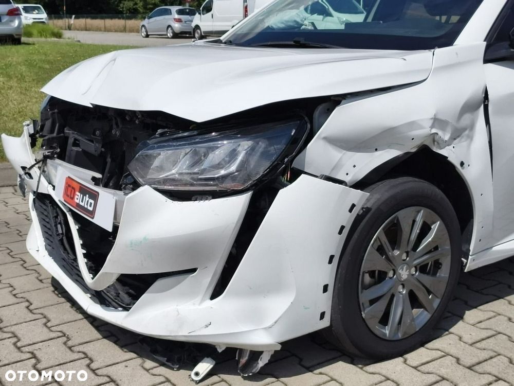 Peugeot 208 - 21