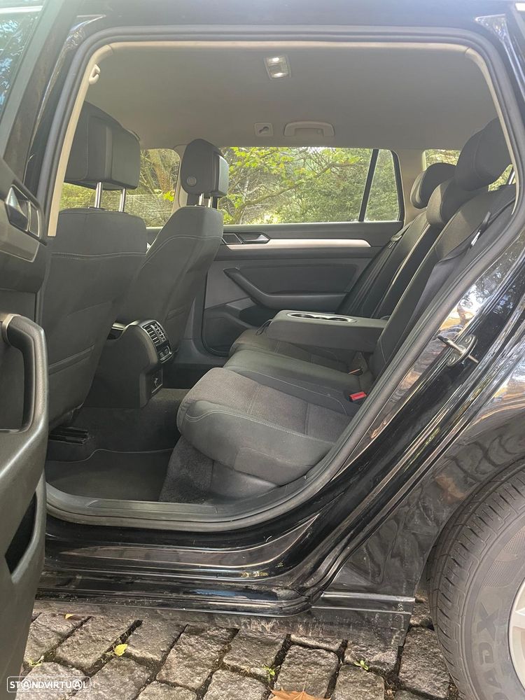 VW Passat 2.0 TDI Confortline DSG - 13