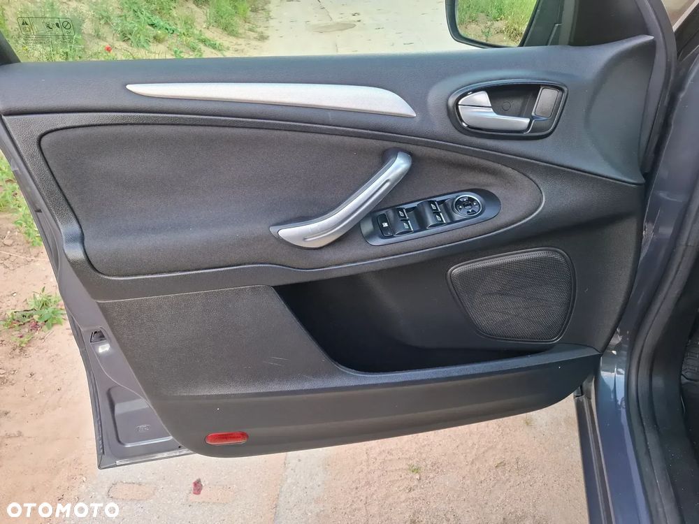 Ford Galaxy 2.0 TDCi DPF Ambiente - 22