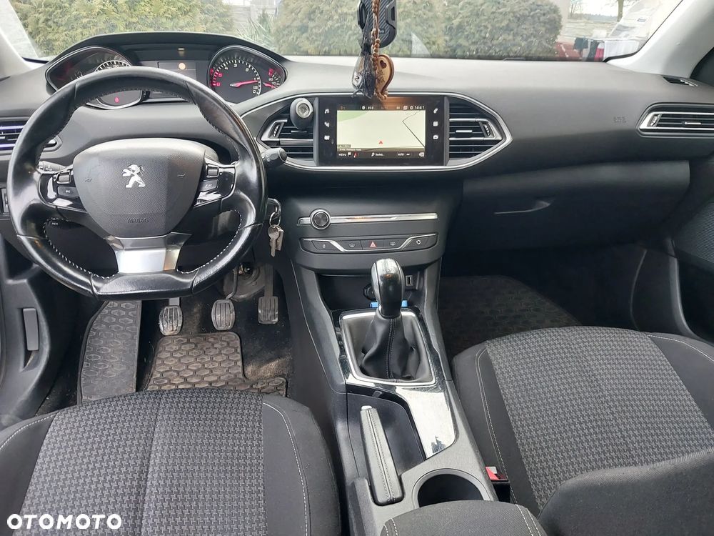 Peugeot 308 - 16