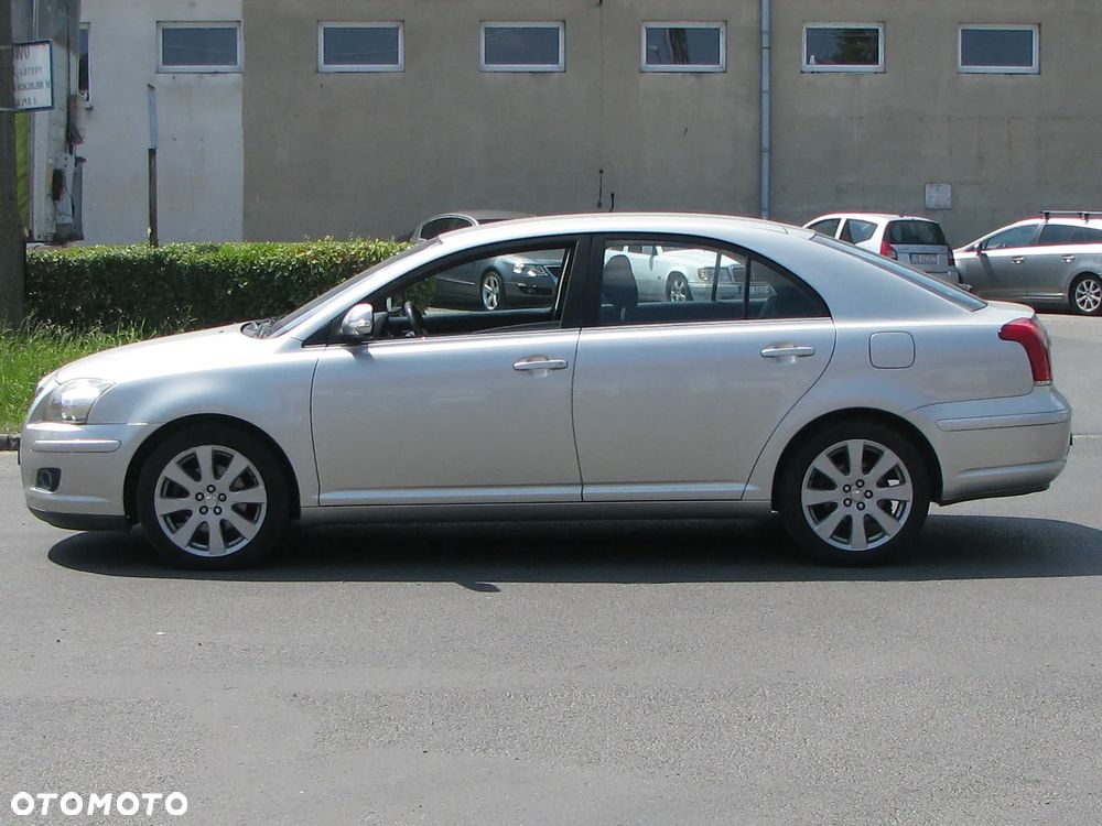 Toyota Avensis 2.0 D-4D Sol - 8