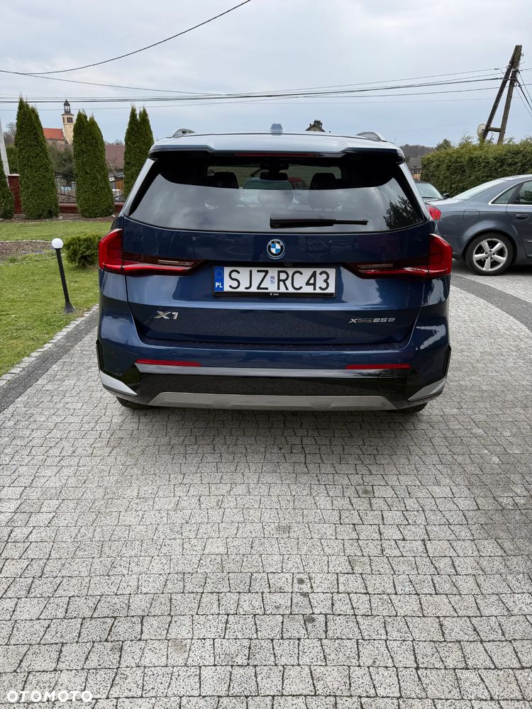 BMW X1 xDrive25e xLine - 11