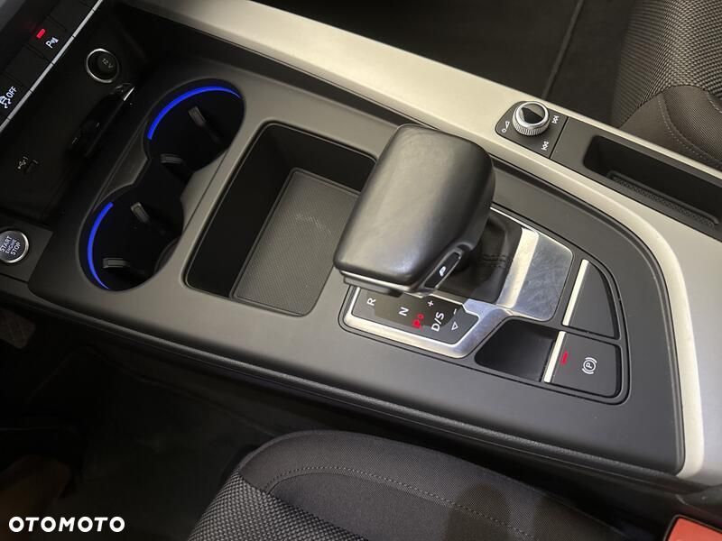 Audi A4 Limousine - 17