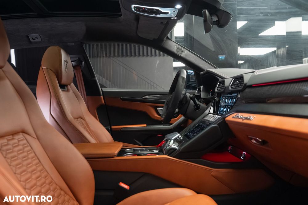 Lamborghini Urus - 33